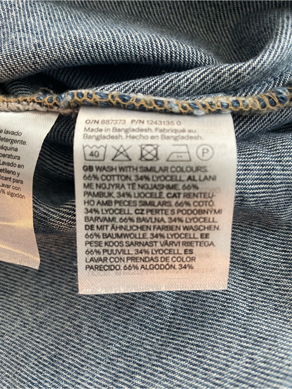 H&M Medium Wash Denim Button-Front Shirt - Picture 5 of 6